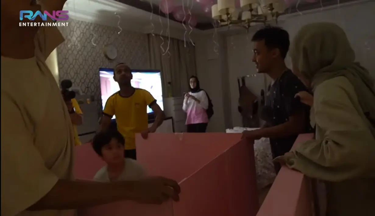 Nagita Slavina dan Raffi Ahmad (Youtube/Rans Entertainment)
