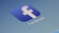 Ilustrasi logo Facebook sebagai salah satu platform layanan Meta. (Sumber foto: Pexels.com).