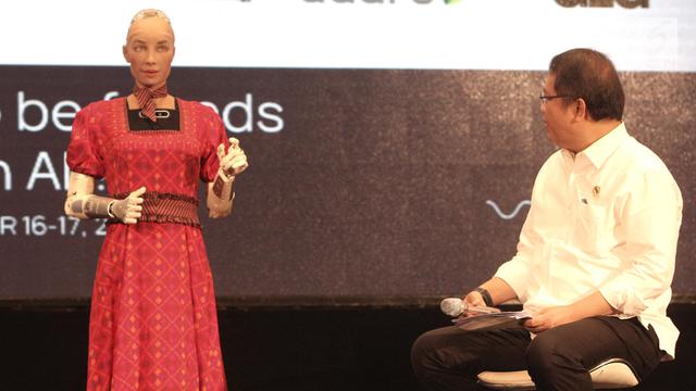 Penampilan Sophia, Robot Tercerdas di Dunia Saat Berkebaya