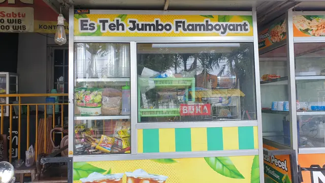 Rental Motor hingga Jual Es Teh, Usia 72 Tahun Tak Jadi Penghalang Jalankan Usaha