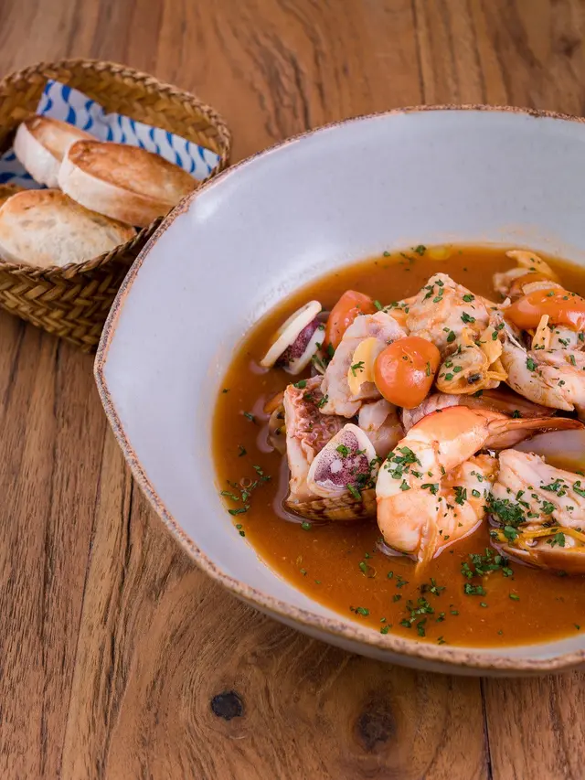 BONITO Fish Bar by MAURI