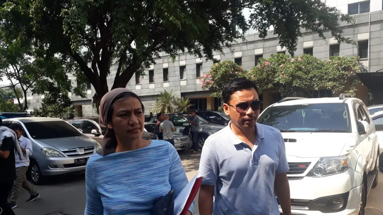 Anak ratna Sarumpaet