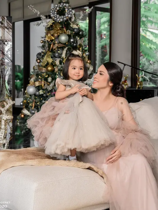 (Instagram/therealmomogeisha)