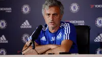 Jose Mourinho Press Conference - Chelsea Training Ground - 7/8/15 Chelsea manager Jose Mourinho during the press conference Action Images via Reuters / Tony O'Brien