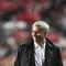 Pelatih Manchester United, Jose Mourinho, tersenyum usai tim nya menang atas Benfica pada laga Liga Champions di Stadion Luz, Kamis (19/10/2017). Manchester United menang 1-0 atas Benfica. (AFP/Patricia De Melo Moreira)