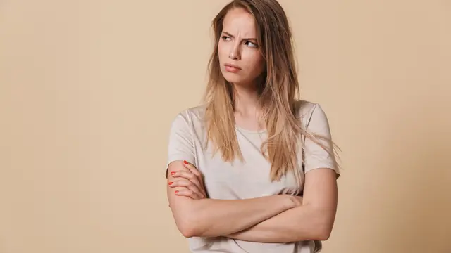 Tidak Mempercayai Orang Lain