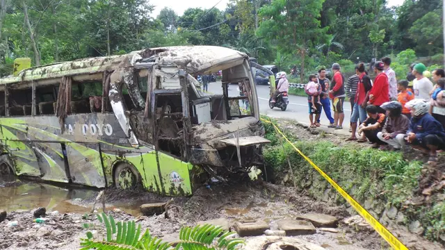 Rem Bus Handoyo yang Terbalik di Pemalang Berfungsi Baik