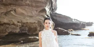 Prewedding photoshoot selalu menjadi momen spesial bagi pasangan yang akan menikah, dan Jessica Jane serta Erwin sukses menciptakan kesan romantis yang mewah dalam sesi foto mereka.