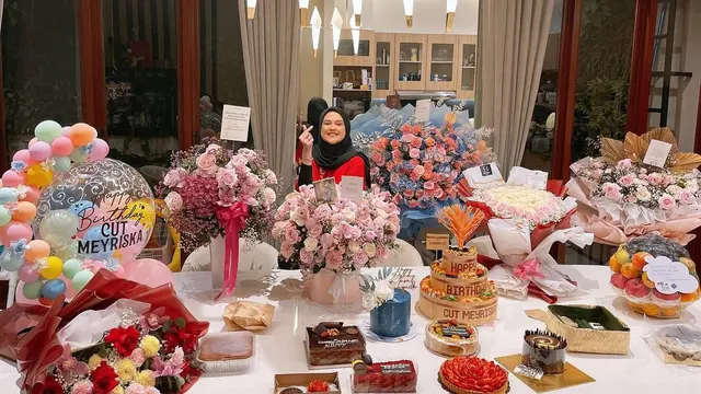Banjir Hadiah, Ini 6 Momen Ulang Tahun Cut Meyriska Ke-28