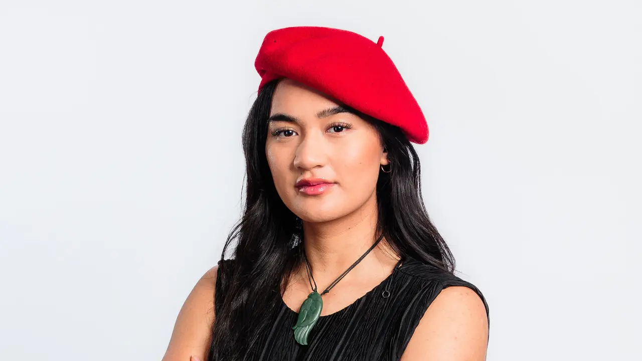 Hana-Rawhiti Maipi-Clarke, anggota Parlemen New Zealan/Selandia Baru yang jadi sorotan karena melakukan haka saat rapat. (Situs parliament.nz)