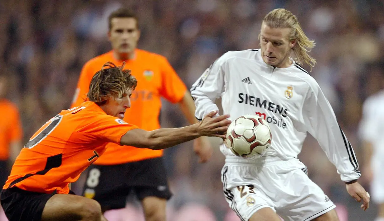 Pemain berwajah tampan itu telah malang melintang di dunia sepak bola. Tercatat ia pernah memperkuat beberapa klub seperti Manchester United, Real Madrid, LA Galaxy, AC Milan dan PSG. (AFP/Javier Soriano)