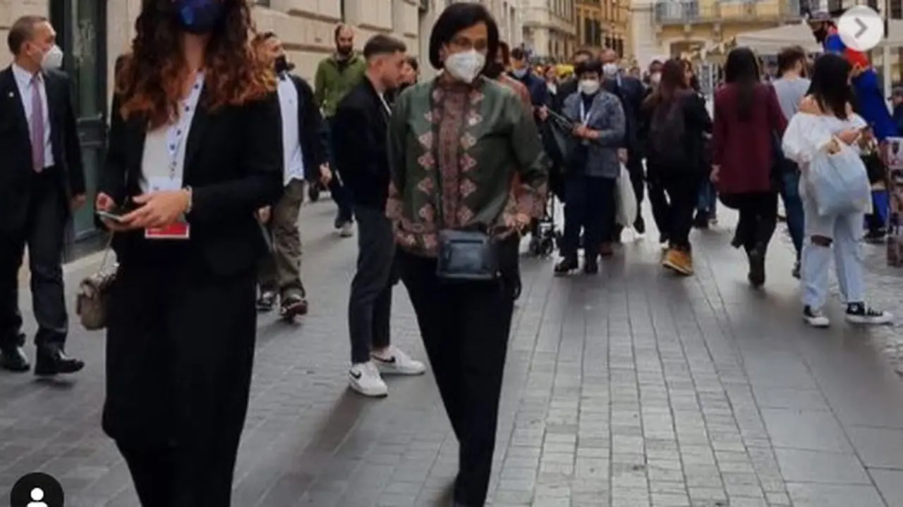 Menteri Keuangan Sri Mulyani Indrawati hadiri acara G20 di Roma, Italia.