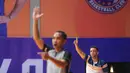 Pelatih Prawira Bandung, David Reynard Singleton memberikan instruksi kepada pemainnya pada laga gim pertama final IBL 2023 melawan Pelita Jaya di Hall Senayan, Jakarta, Kamis (20/07/2023). Laga dimenangkan oleh Prawira Bandung dengan skor 74-65. (Bola.com/Bagaskara Lazuardi)