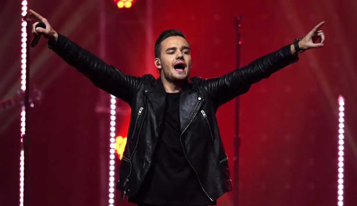 Liam yang mengawali karier di ajang X-Factor pada tahun 2008 itu memberi klarifikasi lewat Twitternya terkait tuduhan sebagai homophobia baru-baru ini. (Bintang/EPA)