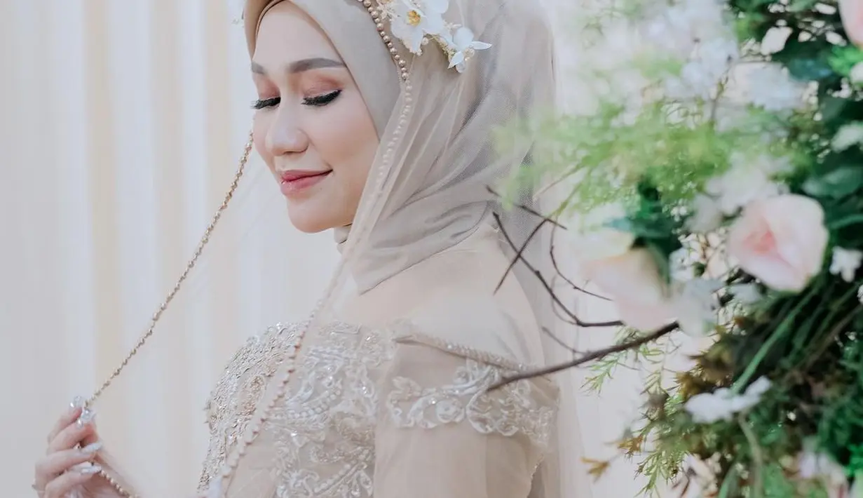 Meskipun bisnisnya pernah tersandung masalah hukum, namun Putra Siregar kini juga sukses sebagai seorang Youtuber. (Foto: Instagram/ Septia Siregar)