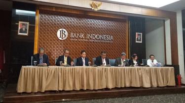 Konferensi Pers Hasil Rapat Dewan Gubernur Bank Indonesia (BI) di Jakarta, Kamis (27/9/2018). (Yayu Agustini Rahayu/Merdeka.com)