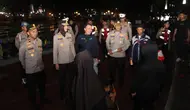Kapolres Sukabumi Kota AKBP Rita Suwadi saat razia pelajar di jam malam di Lapang Merdeka Kota Sukabumi. (Liputan6.com/Fira Syahrin).