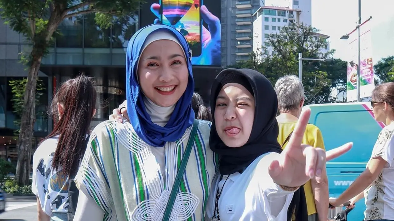Potret Kompak Desy Ratnasari dan Nasywa Nathania