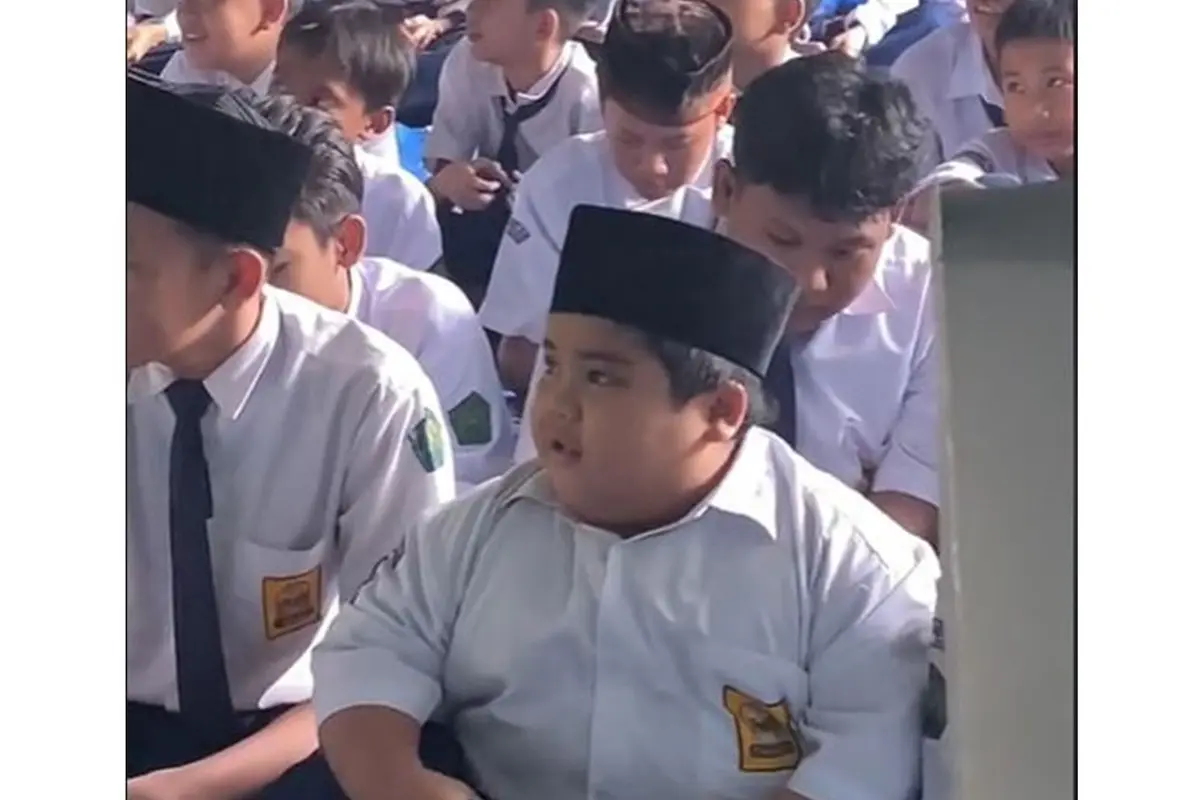 6 Potret Bocah Mirip Karakter Russell di Film Up, Jadi Siswa SMP yang Aktif
