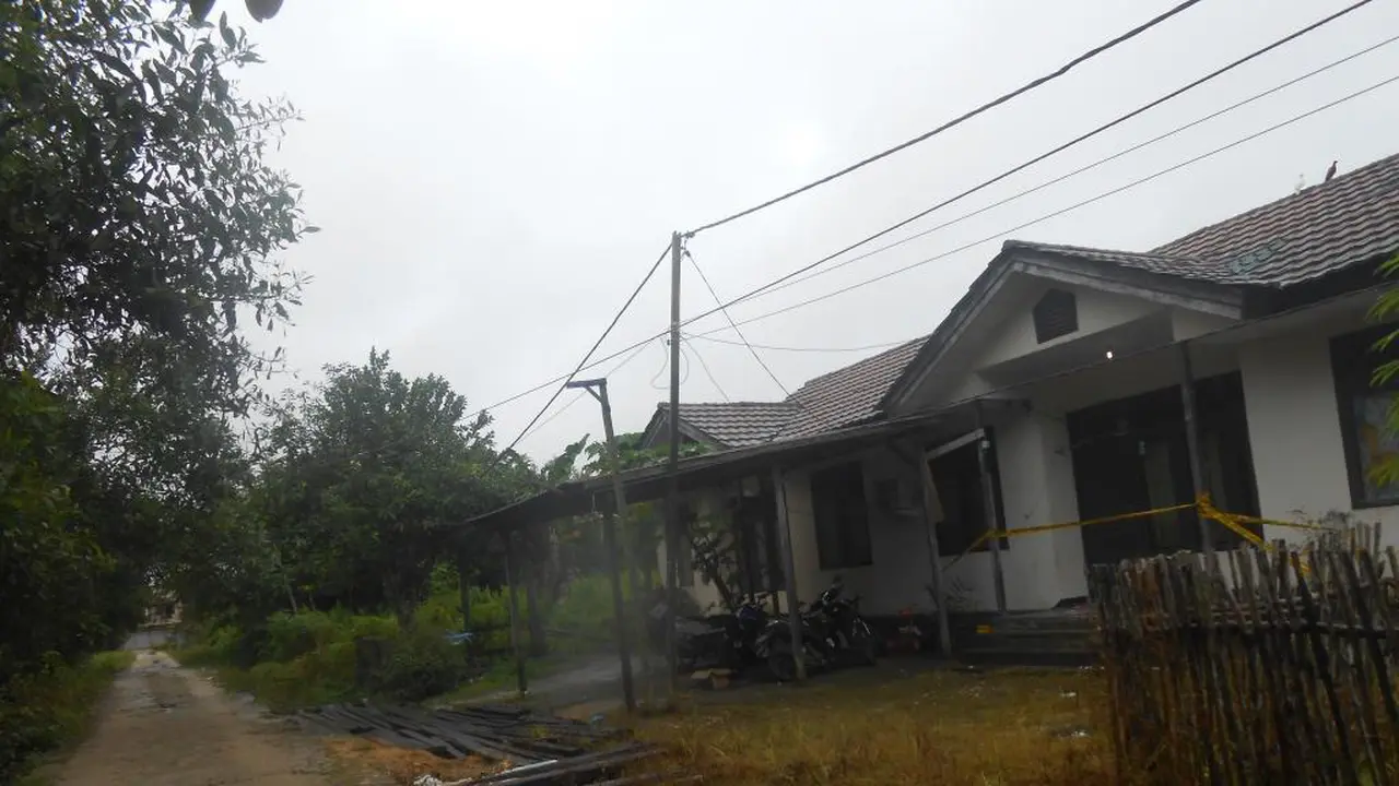 Polisi Mutilasi Anak Kandungnya di Kalbar