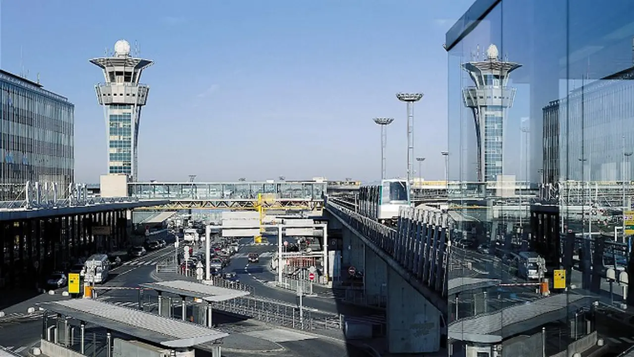 Gara-gara Pakai Windows 3.1, Bandara Paris Ini `Lumpuh` Total