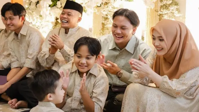 Keluarga Rizky Febian saat Pengajian jelang pernikahaan bersama Mahalini