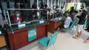 Suasana Sidang Tipiring pelanggaran PPKM Darurat di kantor Kecamatan Pamulang, Tangerang Selatan, Banten, Senin (19/7/2021). Dua puluh empat pelanggar PPKM Darurat diantaranya tidak bermasker dan jam operasional tempat usaha didenda Rp 100 ribu hingga Rp 500 ribu. (merdeka.com/Arie Basuki)