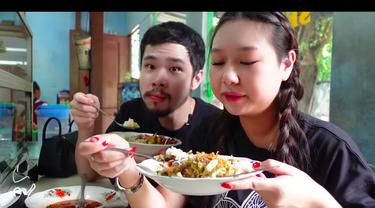 Jess No Limit Ajak Sisca Kohl Perdana Makan di Warteg dan Cicipi Jengkol