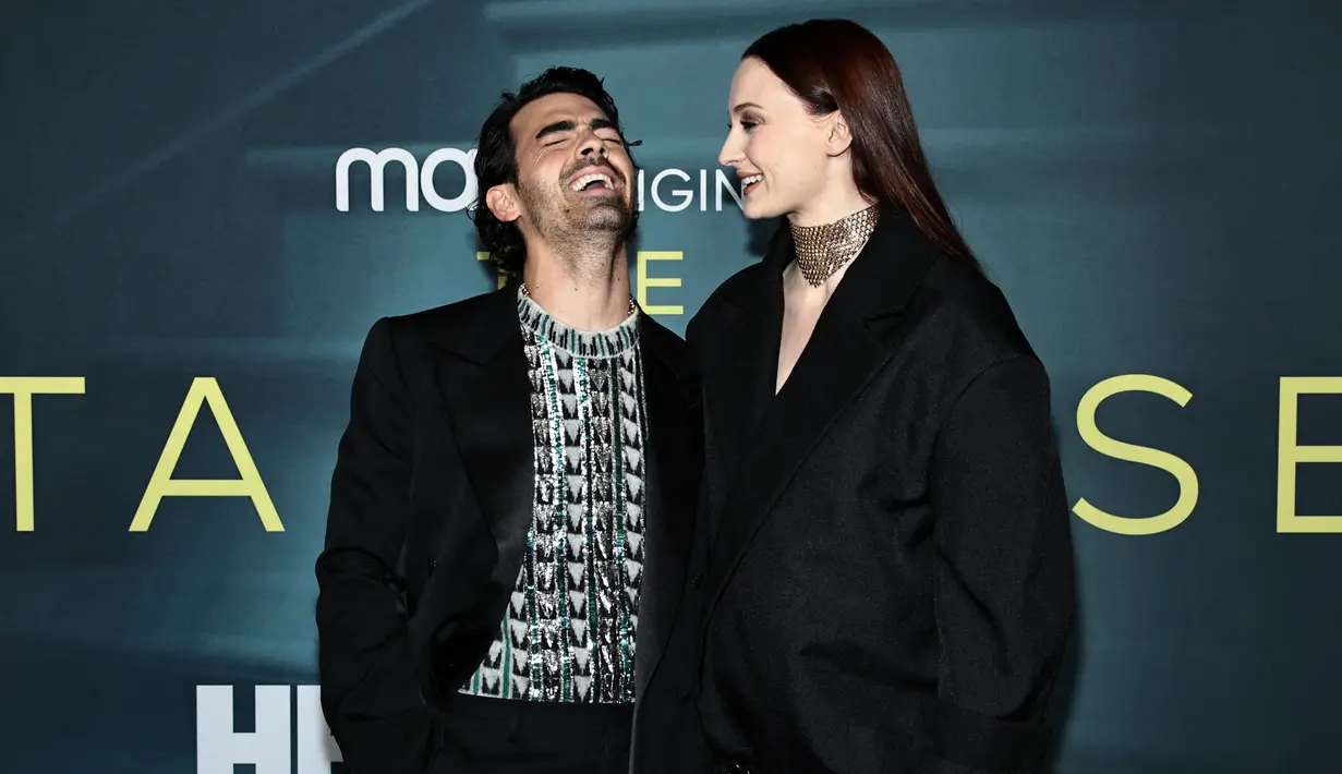 Pemeran Game of Thrones dan musisi Jonas Brothers tersebut melakukan resepsi pernikahan dua kali di Prancis dan Las Vegas. (Dimitrios Kambouris / GETTY IMAGES NORTH AMERICA / Getty Images via AFP)