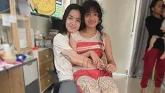 Selain kekompakan, banyak pula yang menyoroti Leticia Joseph yang sudah tumbuh makin besar. Tinggi badannya bahkan sudah hampir menyamai Sheila Marcia. Wajar saja karena Leticia sudah remaja. Lahir pada 24 Februari 2010, usianya baru saja menginjak 13 tahun.
(Liputan6.com/IG/@itssheilamj)