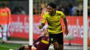 Hattrick keempat bersama Borussia Dortmund dicetaknya saat menang 6-1 atas tamunya Borussia Monchengladbach di pekan ke-6 Bundesliga musim 2017/2018, 23 September 2017. (AFP/Patrik Stollarz)