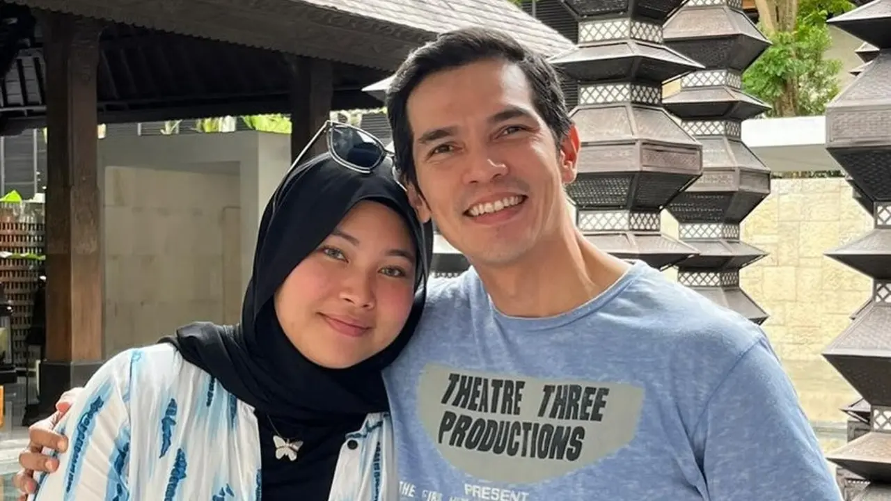 Potret Sharla Martiza dan Adrian Maulana (Sumber: Instagram/adrianmaulana)