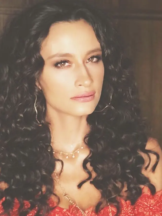 Lama Tak Tersorot, Ini 6 Potret Terbaru Rebecca Reijman yang Makin Menawan