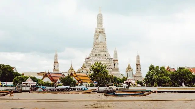 Ilustrasi tempat wisata di Bangkok