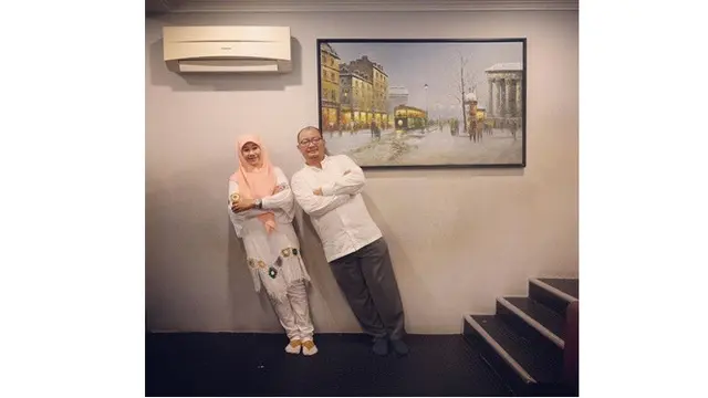Bakal Punya Cucu Pertama, Ini 6 Potret Asma Nadia dan Suami yang Jarang Tersorot