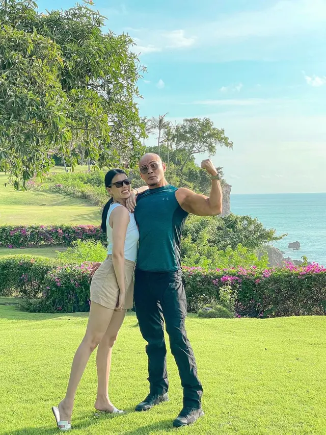 Potret mesra Deddy Corbuzier dan Sabrina Chairunnisa
