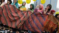 Kostum Batik untuk Semua Suasana OK Saja, Bagaimana Memilihnya?