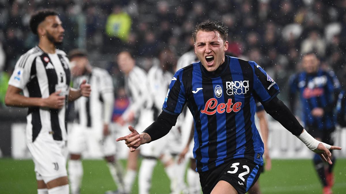 Perkuat Lini Serang, AC Milan Coba Rekrut Top Skor Serie A 2024/2025