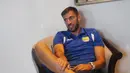 Bek Persib Bandung, Vladimir Vujovic duduk-duduk di hotel jelang laga final Piala Presiden di Stadion Utama Gelora Bung Karno. (Bola.com/Vitalis Yogi Trisna)