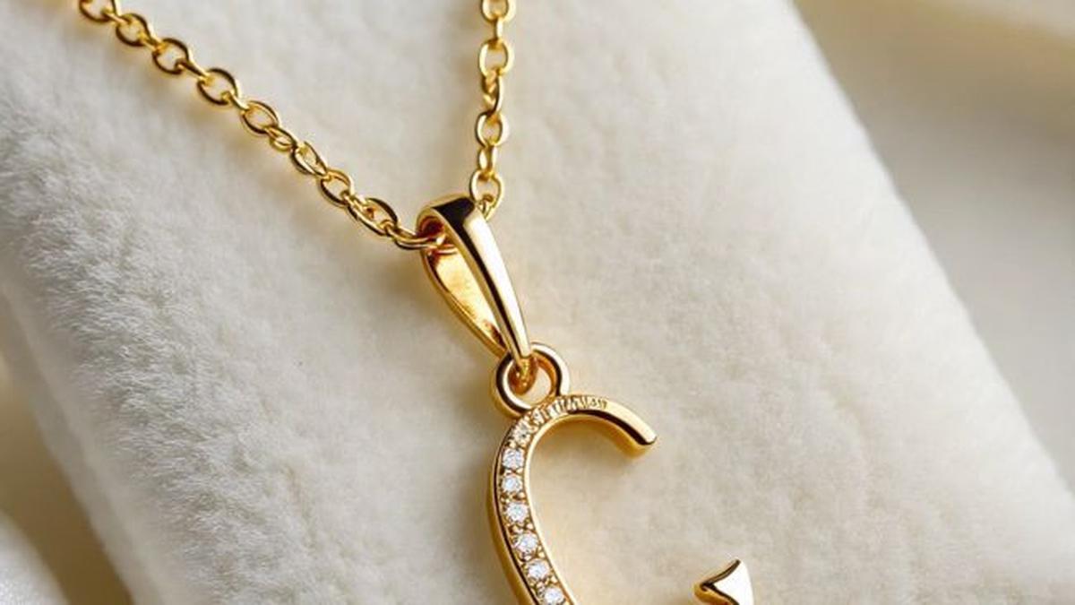 Model Kalung Emas Inisial 3 Gram Paling Manis untuk Hadiah Ultah, Desain Simpel Tapi Mewah