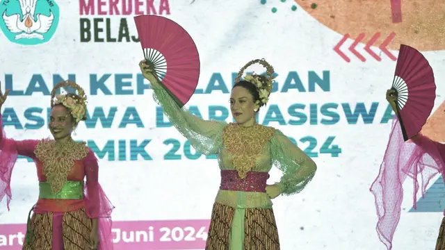 Kemendikbudristek Lepas 281 Mahasiswa Internasional Program Darmasiswa RI 2023/2024