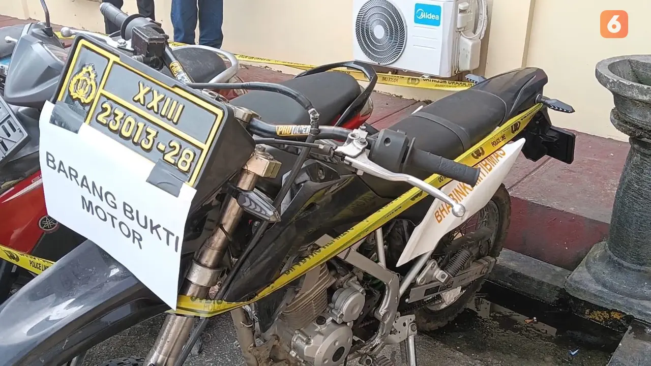 Motor Dinas Polres Serang di Maling Kawanan Curanmor. (Rabu, 09/04/2025). (Yandhi Deslatama/Liputan6.com).