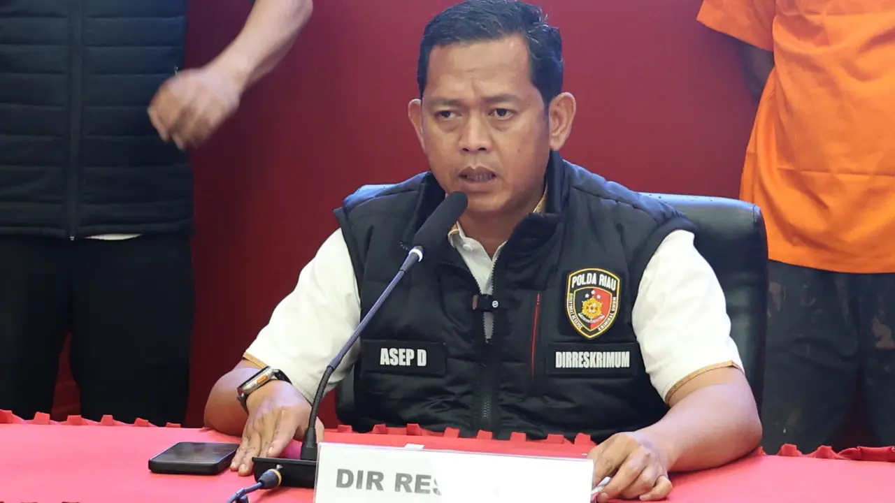 Direktur Reserse Kriminal Umum Polda Riau Komisi Besar Asep Dermawan.