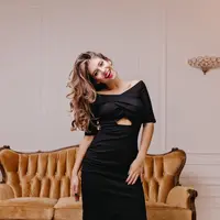 Wanita dengan Mental Kaya / Freepik by lookstudio