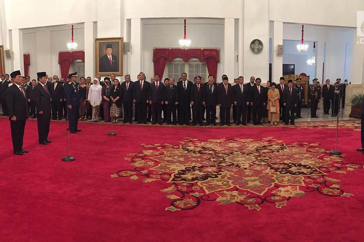 Pelantikan di Istana