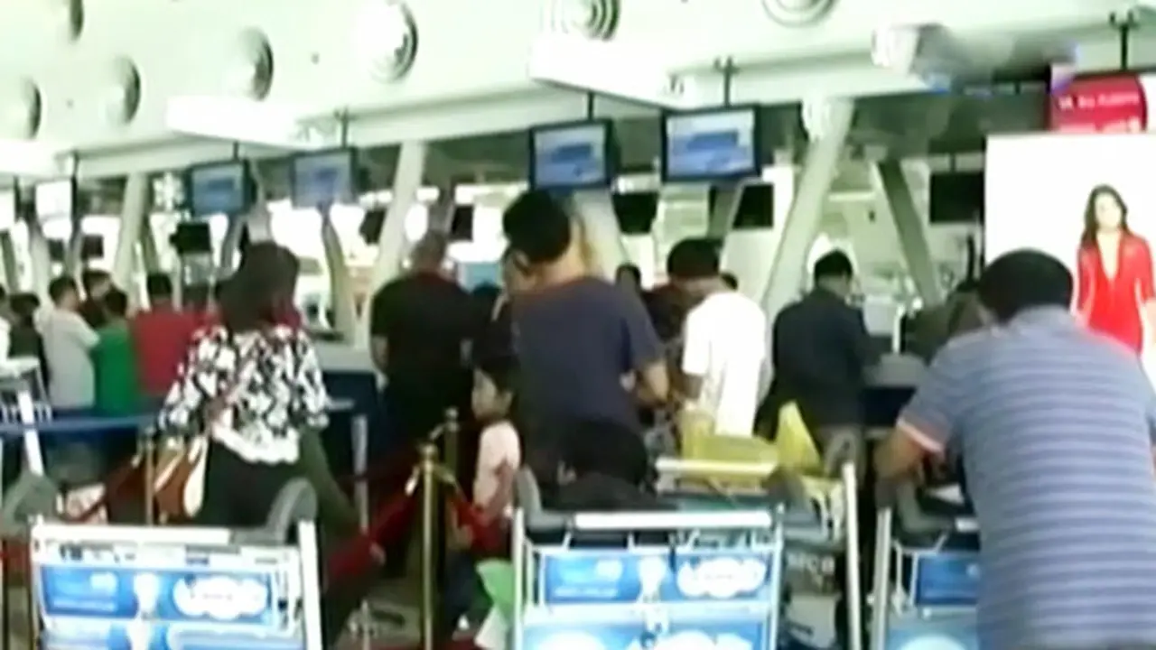 (lip6 Petang) Penumpang terlantar