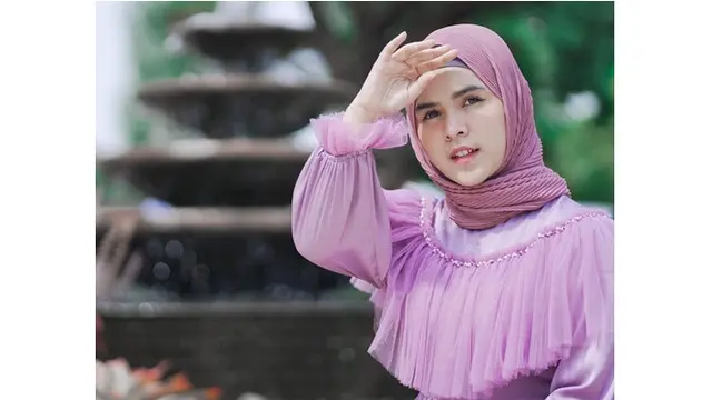 Rajin Menghafal Al-Qur'an, Ini 6 Potret Nada Sikkah Istri Aktor Haydar Ali