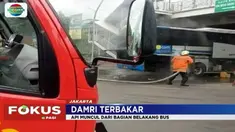 Seluruh penumpang bus yang baru berangkat dari Terminal Pulogebang menuju Soekarano Hatta berhasil menyelamatkan diri keluar bus.