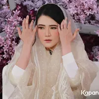 Acara pengajian Via Vallen (Eksklusif Indosiar/Budy Santoso@Kapanlagi.com)