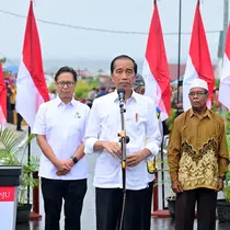 Jokowi meresmikan pembangunan 15 ruas jalan di Provinsi Sulawesi Tengah (Sulteng), Selasa (26/3/2024). Total proyek ini menghabiskan anggaran Rp330 miliar. (Foto: Muchlis Jr - Biro Pers Sekretariat Presiden)